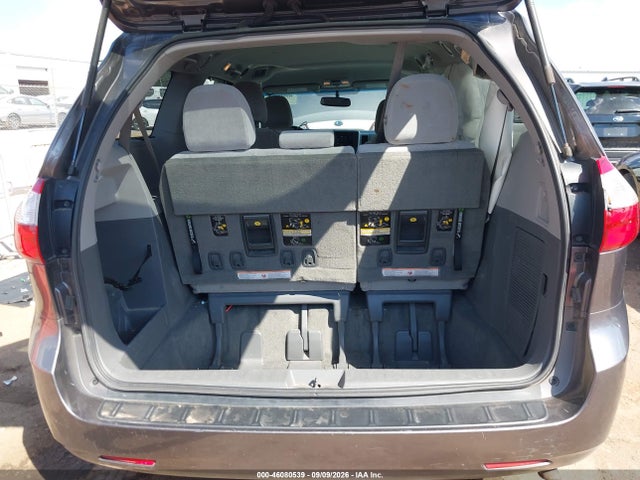 Продажа на аукционе авто 2015 Toyota Sienna Le 8 Passenger, vin: 5TDKK3DC7FS603493, номер лота: 46080539