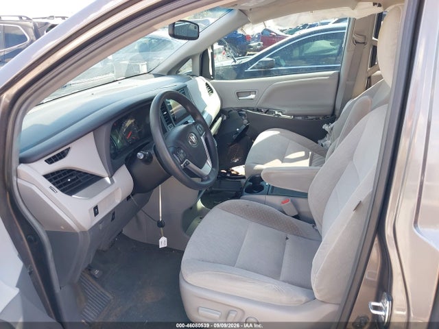 Продажа на аукционе авто 2015 Toyota Sienna Le 8 Passenger, vin: 5TDKK3DC7FS603493, номер лота: 46080539