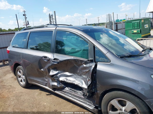 Продажа на аукционе авто 2015 Toyota Sienna Le 8 Passenger, vin: 5TDKK3DC7FS603493, номер лота: 46080539