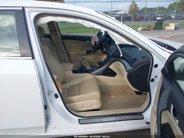 46080605 :رقم المزاد ، JH4CU2F43EC005818 vin ، 2014 Acura Tsx 2.4 مزاد بيع