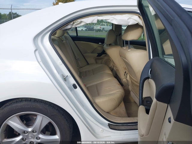 46080605 :رقم المزاد ، JH4CU2F43EC005818 vin ، 2014 Acura Tsx 2.4 مزاد بيع
