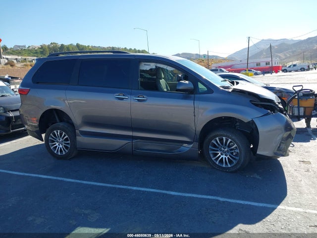 46080639 :رقم المزاد ، 5TDYZ3DC9LS038584 vin ، 2020 Toyota Sienna Xle مزاد بيع