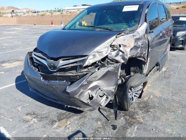 46080639 :رقم المزاد ، 5TDYZ3DC9LS038584 vin ، 2020 Toyota Sienna Xle مزاد بيع