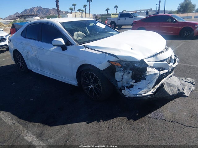 46080715 :رقم المزاد ، 4T1G11AK8MU563762 vin ، 2021 Toyota Camry Se مزاد بيع