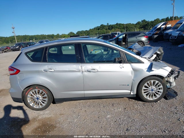 46080716 :رقم المزاد ، 1FADP5AU8HL100648 vin ، 2017 Ford C-max Hybrid Se مزاد بيع