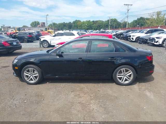 Продажа на аукционе авто 2017 Audi A4 2.0t Premium, vin: WAUANAF44HN015134, номер лота: 46080742