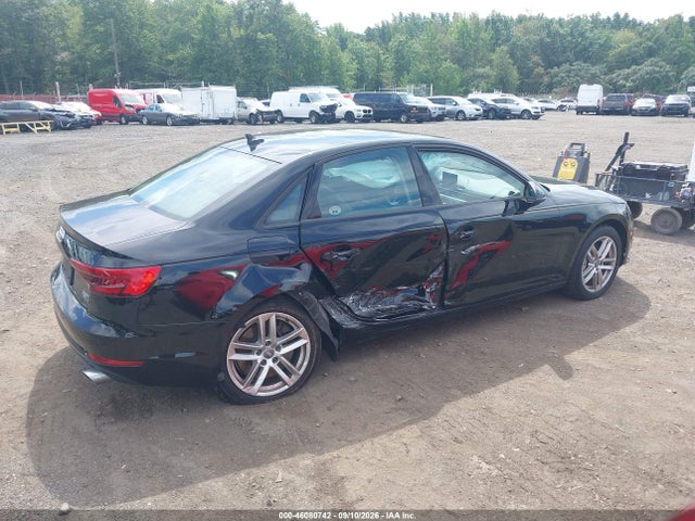 Продажа на аукционе авто 2017 Audi A4 2.0t Premium, vin: WAUANAF44HN015134, номер лота: 46080742