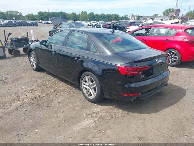 Продажа на аукционе авто 2017 Audi A4 2.0t Premium, vin: WAUANAF44HN015134, номер лота: 46080742