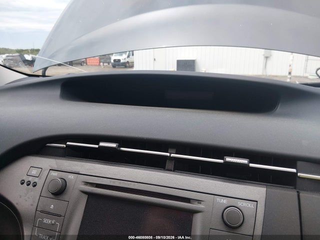 Продажа на аукционе авто 2015 Toyota Prius Two, vin: JTDKN3DU8F1949369, номер лота: 46080808