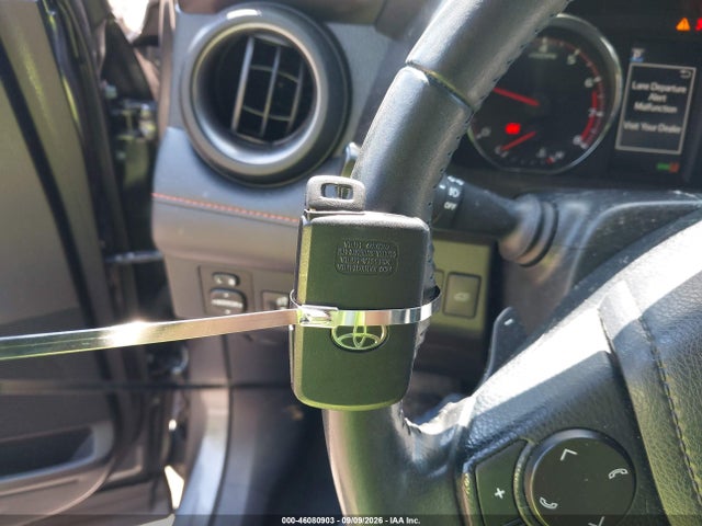 2018 Toyota Rav4 Se მანქანა იყიდება აუქციონზე, vin: JTMNFREV3JD126585, აუქციონის ნომერი: 46080903