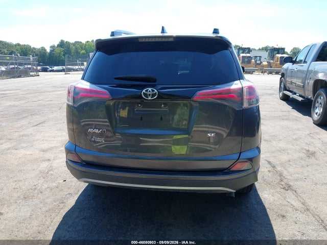 2018 Toyota Rav4 Se მანქანა იყიდება აუქციონზე, vin: JTMNFREV3JD126585, აუქციონის ნომერი: 46080903
