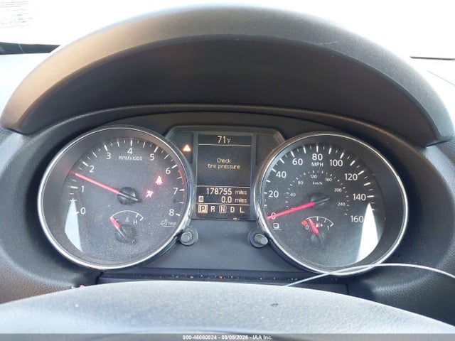 2011 Nissan Rogue Sv მანქანა იყიდება აუქციონზე, vin: JN8AS5MV8BW666206, აუქციონის ნომერი: 46080924