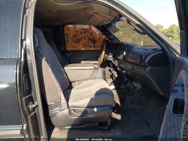 Продаж на аукціоні авто 2001 Dodge Ram 2500 St, vin: 3B7KF23651G235834, номер лоту: 46080927