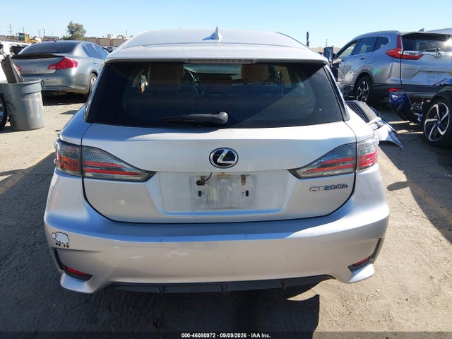 JTHKD5BH6E2183850 Lexus CT 200H