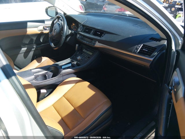 JTHKD5BH6E2183850 Lexus CT 200H