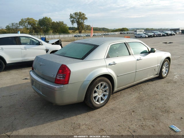 2005 Chrysler 300c მანქანა იყიდება აუქციონზე, vin: 2C3JA63H05H585661, აუქციონის ნომერი: 46080979