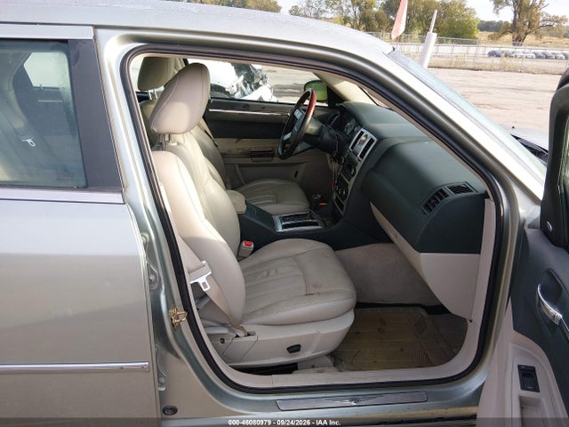 2005 Chrysler 300c მანქანა იყიდება აუქციონზე, vin: 2C3JA63H05H585661, აუქციონის ნომერი: 46080979