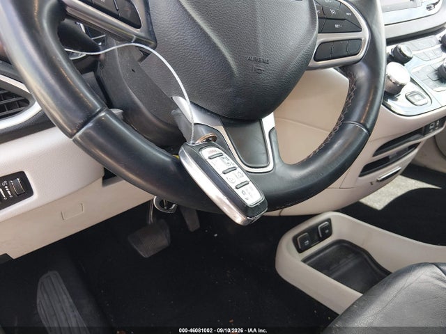 Продаж на аукціоні авто 2018 Chrysler Pacifica Touring L, vin: 2C4RC1BG2JR246151, номер лоту: 46081002