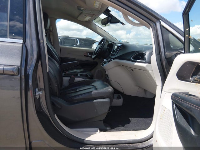 Продаж на аукціоні авто 2018 Chrysler Pacifica Touring L, vin: 2C4RC1BG2JR246151, номер лоту: 46081002