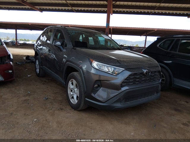2021 Toyota Rav4 Xle მანქანა იყიდება აუქციონზე, vin: 2T3W1RFV8MC147202, აუქციონის ნომერი: 46081025