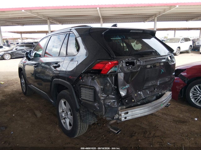 2021 Toyota Rav4 Xle მანქანა იყიდება აუქციონზე, vin: 2T3W1RFV8MC147202, აუქციონის ნომერი: 46081025