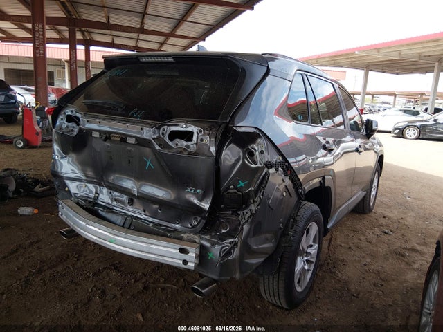 2021 Toyota Rav4 Xle მანქანა იყიდება აუქციონზე, vin: 2T3W1RFV8MC147202, აუქციონის ნომერი: 46081025