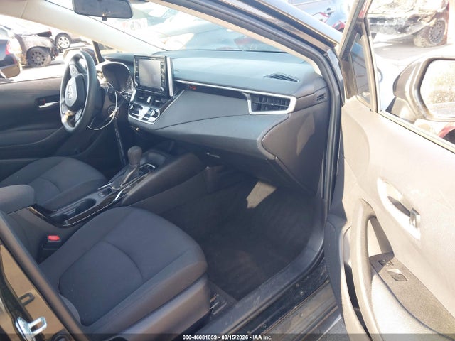 46081059 :رقم المزاد ، 5YFEPMAE8MP234420 vin ، 2021 Toyota Corolla Le مزاد بيع