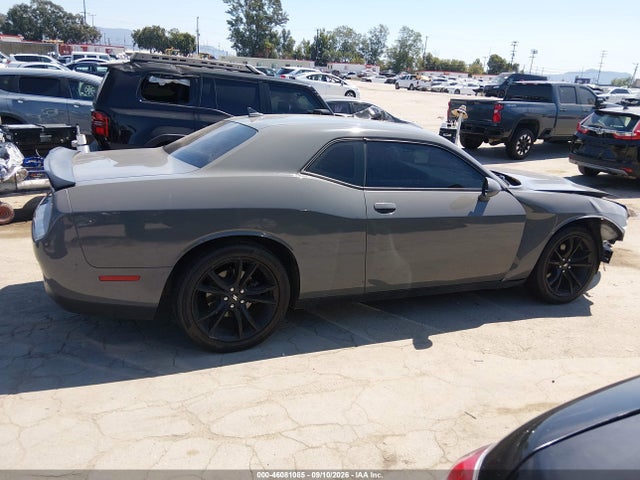 Продажа на аукционе авто 2018 Dodge Challenger Sxt Plus, vin: 2C3CDZAG8JH215046, номер лота: 46081085