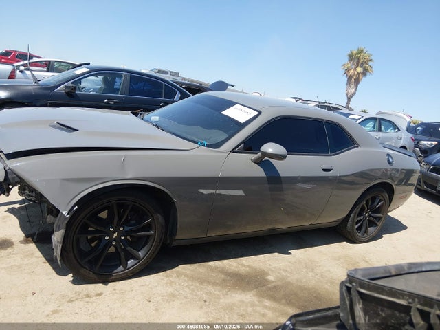 Продажа на аукционе авто 2018 Dodge Challenger Sxt Plus, vin: 2C3CDZAG8JH215046, номер лота: 46081085