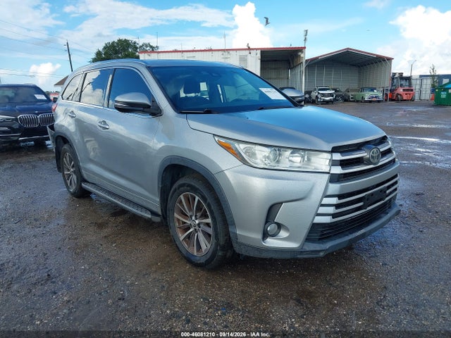 Продажа на аукционе авто 2018 Toyota Highlander Xle, vin: 5TDKZRFH8JS549511, номер лота: 46081210
