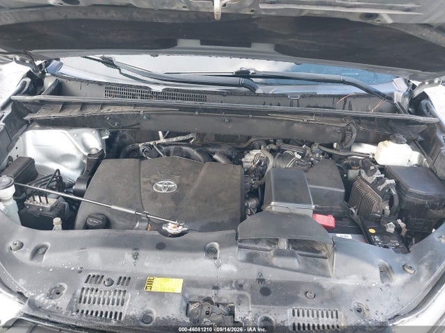Продажа на аукционе авто 2018 Toyota Highlander Xle, vin: 5TDKZRFH8JS549511, номер лота: 46081210