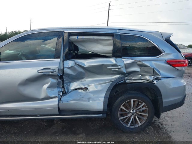 Продажа на аукционе авто 2018 Toyota Highlander Xle, vin: 5TDKZRFH8JS549511, номер лота: 46081210