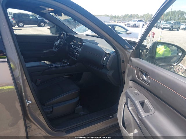 46081215 :رقم المزاد ، 5N1DR3BD1PC268522 vin ، 2023 Nissan Pathfinder Rock Creek 4wd مزاد بيع