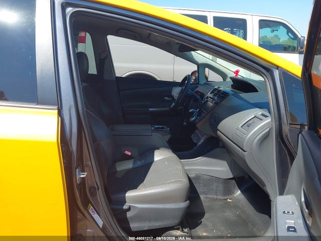 Продажа на аукционе авто 2014 Toyota Prius V Three, vin: JTDZN3EU7EJ012279, номер лота: 46081217
