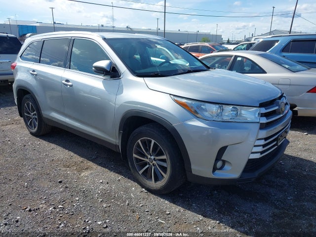 Продажа на аукционе авто 2019 Toyota Highlander Xle, vin: 5TDJZRFH9KS579081, номер лота: 46081227