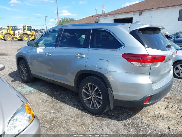 46081227 :رقم المزاد ، 5TDJZRFH9KS579081 vin ، 2019 Toyota Highlander Xle مزاد بيع