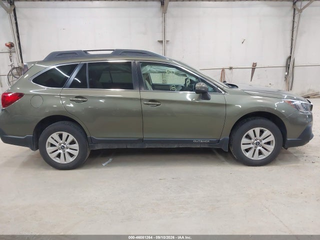Продажа на аукционе авто 2018 Subaru Outback 2.5i Premium, vin: 4S4BSAFC1J3290691, номер лота: 46081264