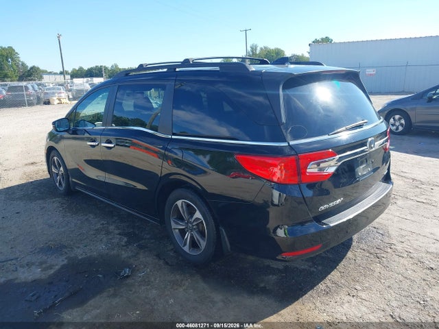 Honda Odyssey Touring 2018 5FNRL6H83JB066363 Image 3