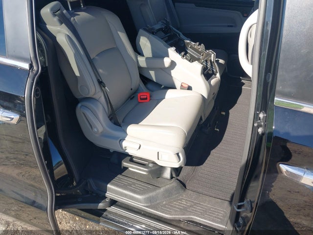 Honda Odyssey Touring 2018 5FNRL6H83JB066363 Image 8