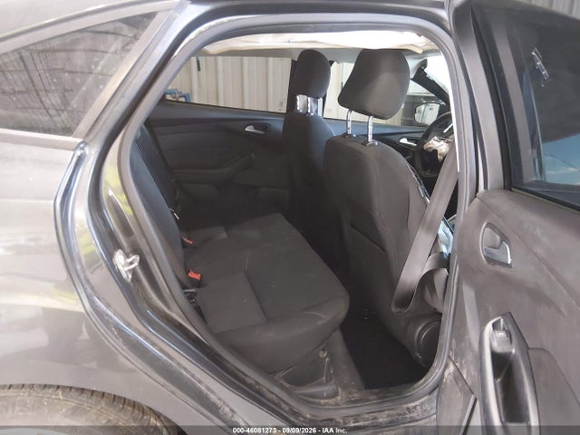 46081273 :رقم المزاد ، 1FADP3F22GL386166 vin ، 2016 Ford Focus Se مزاد بيع