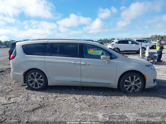 2019 Chrysler Pacifica Limited მანქანა იყიდება აუქციონზე, vin: 2C4RC1GG4KR721681, აუქციონის ნომერი: 46081288