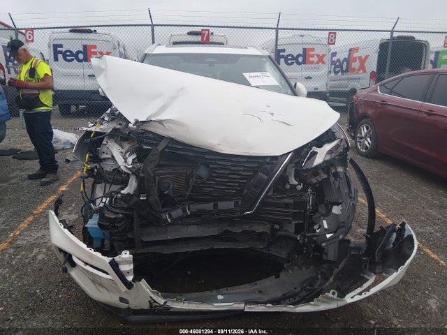 46081294 :رقم المزاد ، 5N1BT3BA8PC885253 vin ، 2023 Nissan Rogue Sv Fwd مزاد بيع