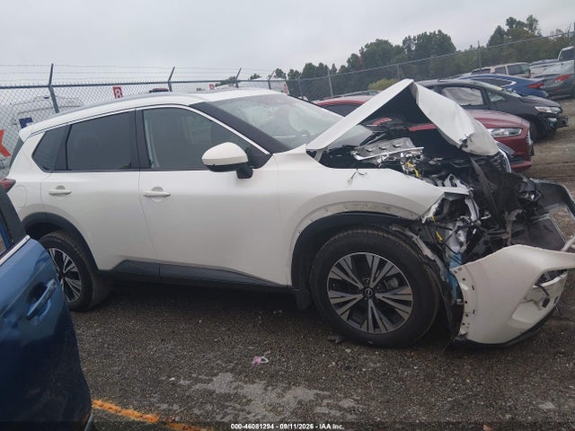 46081294 :رقم المزاد ، 5N1BT3BA8PC885253 vin ، 2023 Nissan Rogue Sv Fwd مزاد بيع