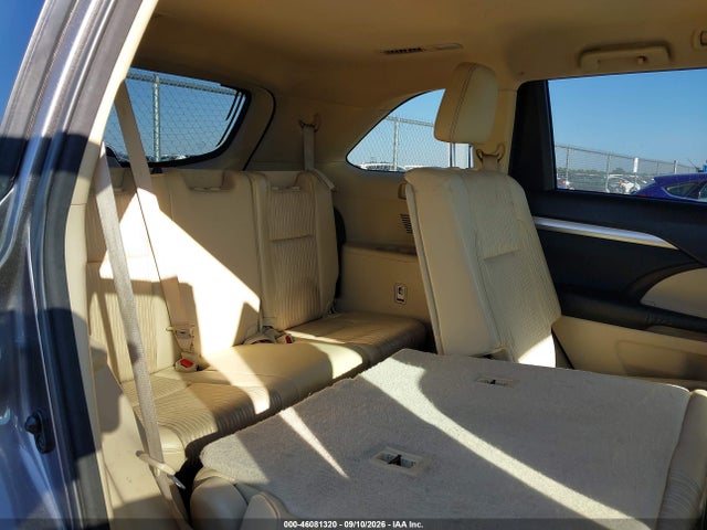 Продаж на аукціоні авто 2015 Toyota Highlander Le Plus V6, vin: 5TDZKRFH1FS079767, номер лоту: 46081320