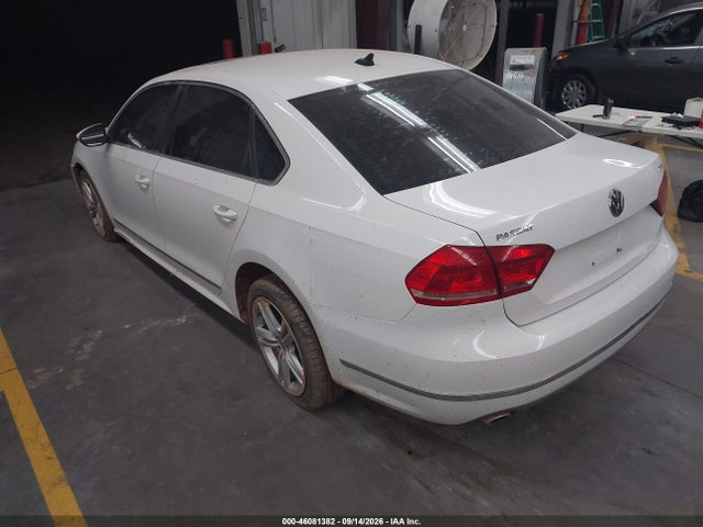 2012 Volkswagen Passat 2.0l Tdi Sel Premium მანქანა იყიდება აუქციონზე, vin: 1VWCN7A38CC059930, აუქციონის ნომერი: 46081382