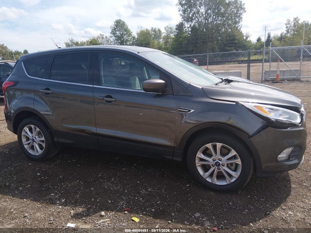 46081461 :رقم المزاد ، 1FMCU9GD3KUA69383 vin ، 2019 Ford Escape Se مزاد بيع