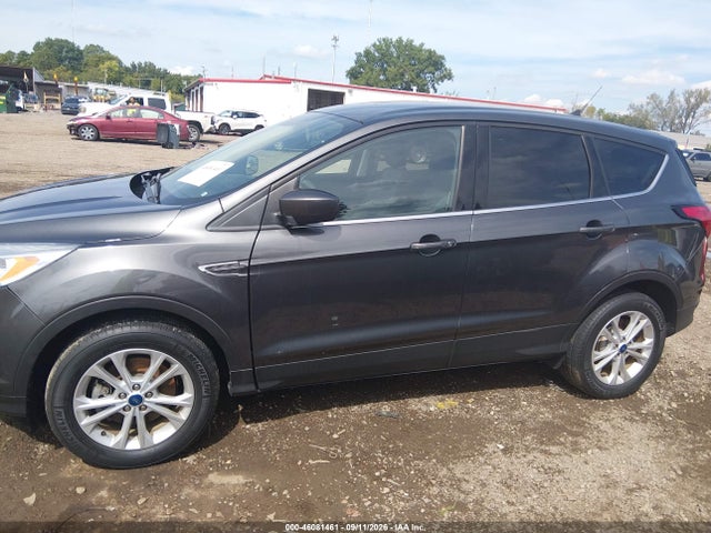 46081461 :رقم المزاد ، 1FMCU9GD3KUA69383 vin ، 2019 Ford Escape Se مزاد بيع