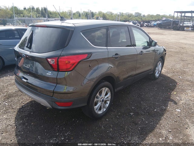 46081461 :رقم المزاد ، 1FMCU9GD3KUA69383 vin ، 2019 Ford Escape Se مزاد بيع