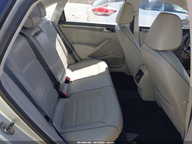 2017 Volkswagen Passat 1.8t Se მანქანა იყიდება აუქციონზე, vin: 1VWBT7A30HC023643, აუქციონის ნომერი: 46081493