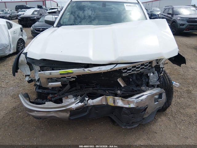 46081553 :رقم المزاد ، 3GCPCREC3FG131277 vin ، 2015 Chevrolet Silverado 1500 1lt مزاد بيع